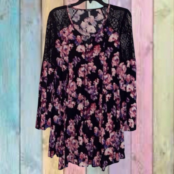BeBop Dresses & Skirts - Bebop Black Pink Floral Wide Sleeve V-neck Dress NWOT